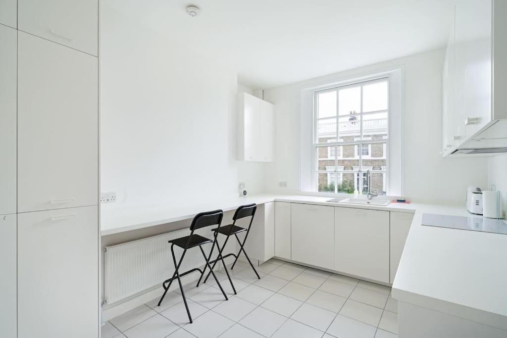 Beautiful Two Bedroom Maisonette In The Heart Of Chelsea London Ngoại thất bức ảnh