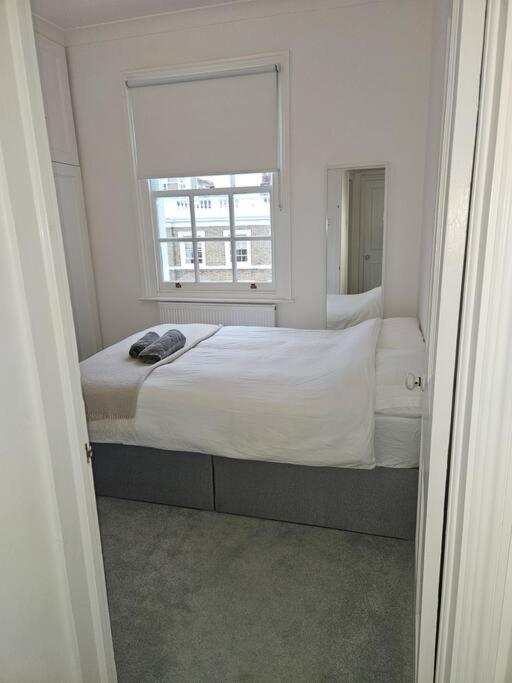 Beautiful Two Bedroom Maisonette In The Heart Of Chelsea London Ngoại thất bức ảnh