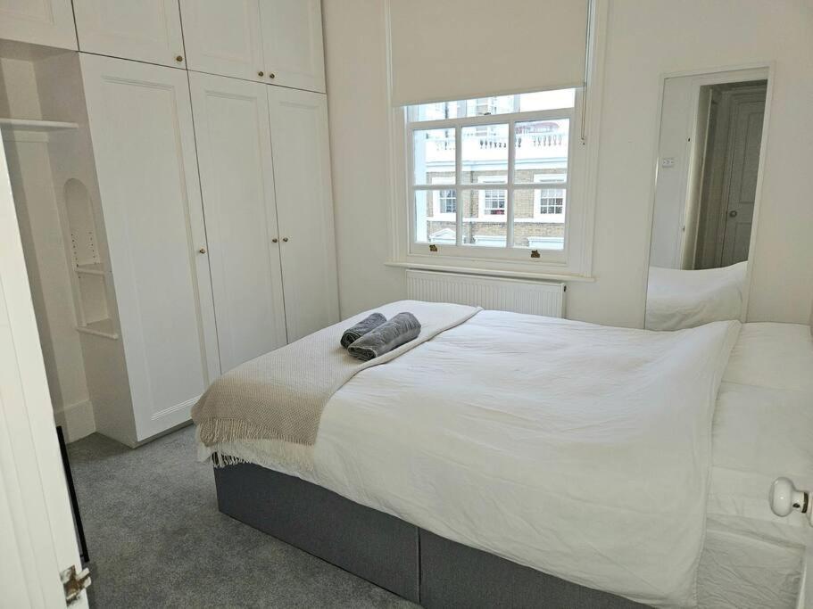 Beautiful Two Bedroom Maisonette In The Heart Of Chelsea London Ngoại thất bức ảnh